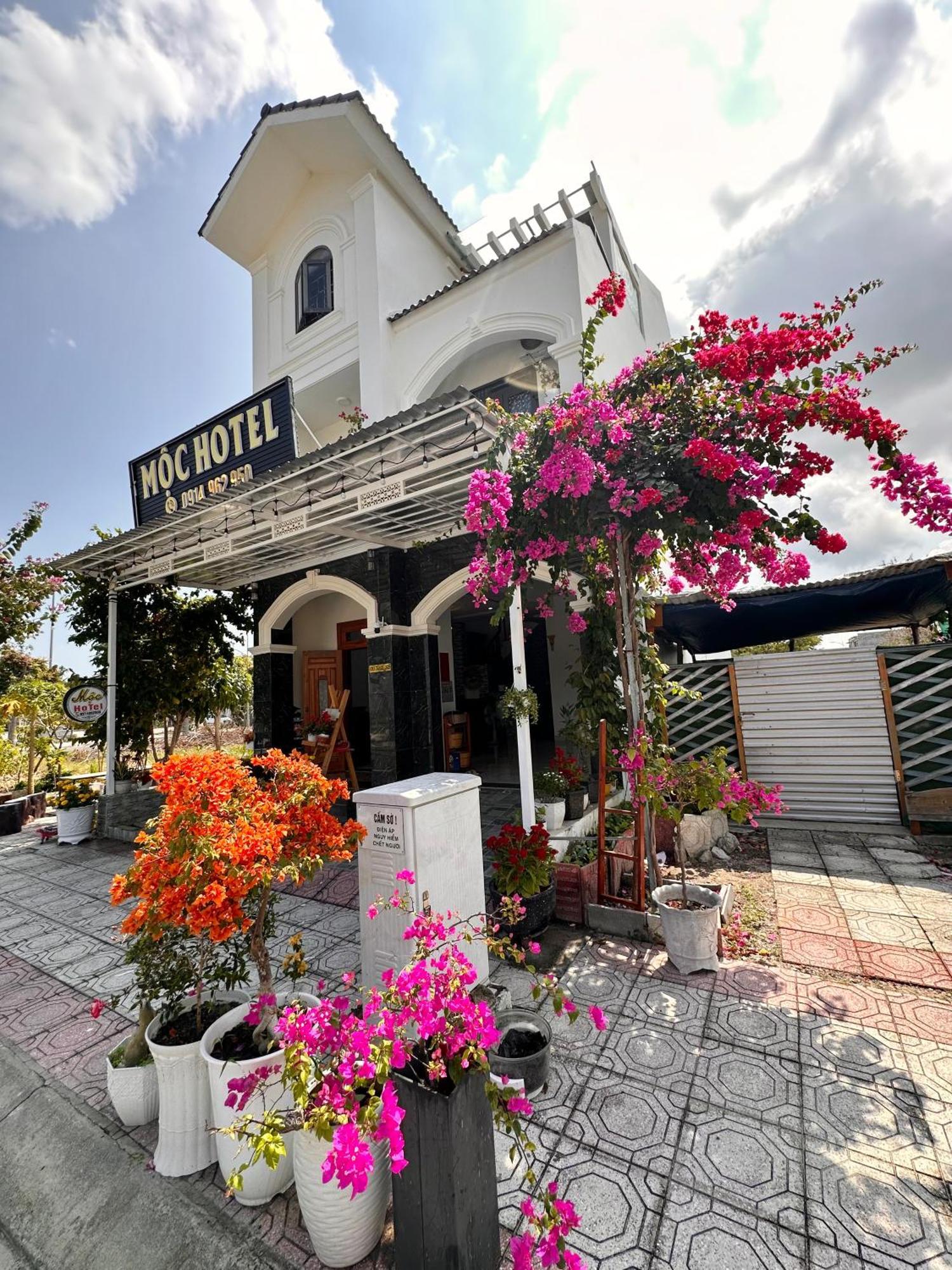 Moc Homestay- Near Bai Dai Beach Cam Lam Exterior foto